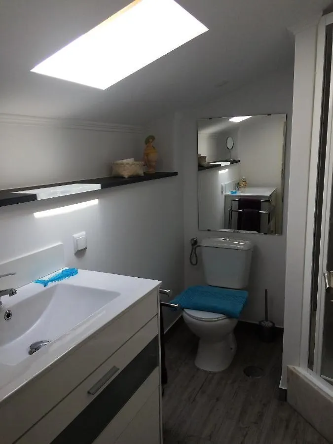 Madragoa - Plus Lisbon Apartment