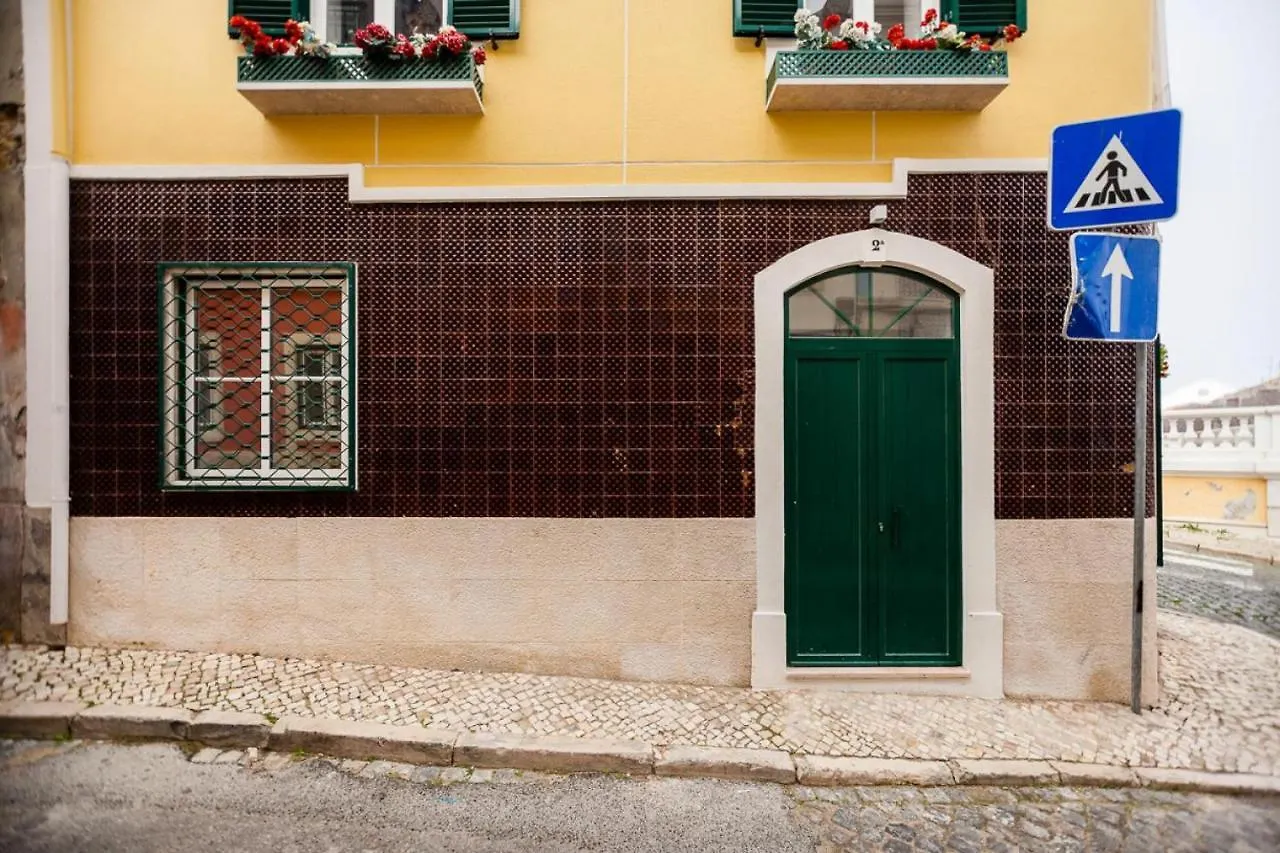 Madragoa - Plus Lisbon Apartment