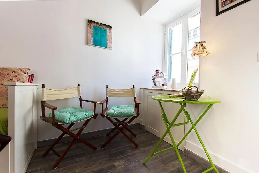Madragoa - Plus Lisbon Apartment