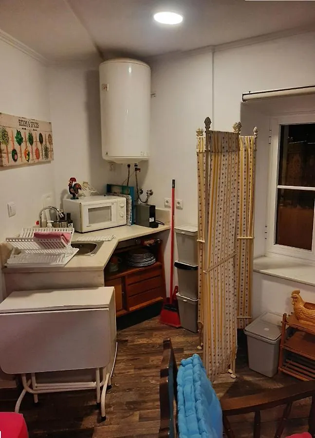 Madragoa - Plus Lisbon Apartment
