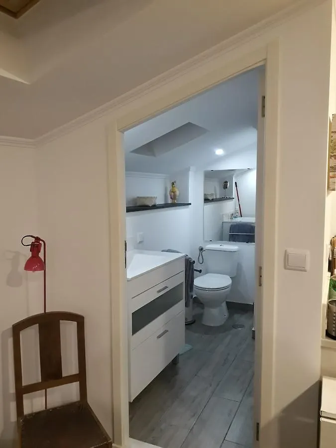 Madragoa - Plus Lisbon Apartment