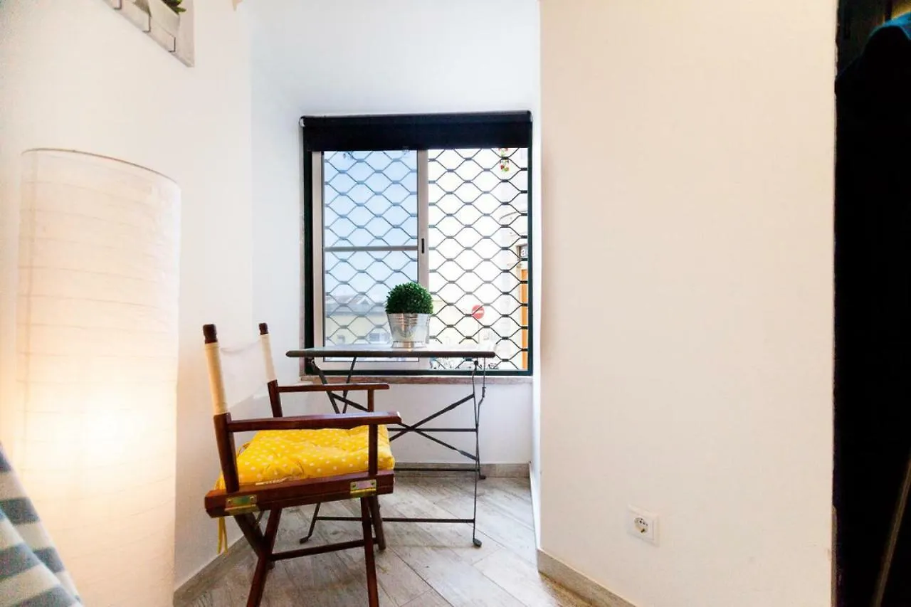 Madragoa - Plus Lisbon Apartment
